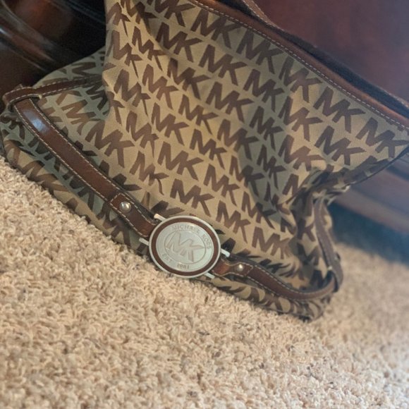 Handbag - Picture 1 of 5